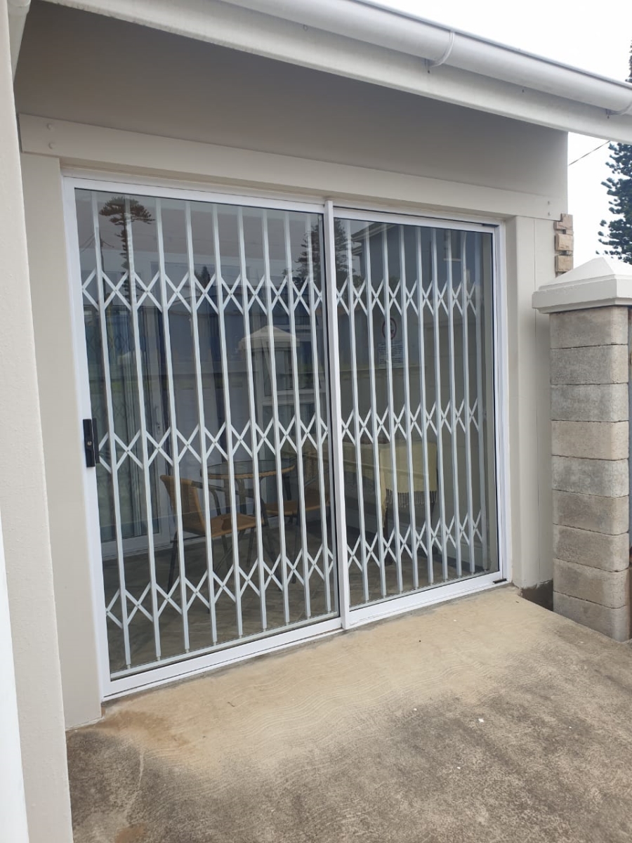 9 Bedroom Property for Sale in Greenfields Eastern Cape
